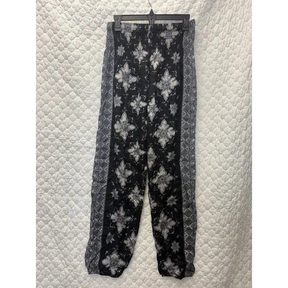 NWOT Lotus and Luna Black and Gray Floral Pants - Picture 2 of 10